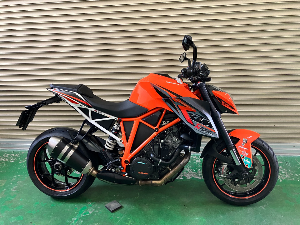 KTM 1290 SUPERDUKE R 2015
