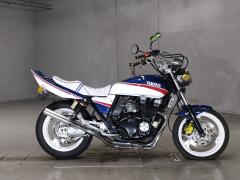 Yamaha XJR400 2023