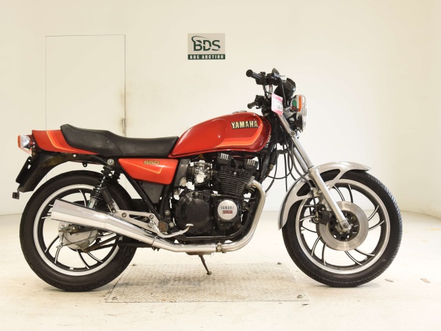 Yamaha XJ550