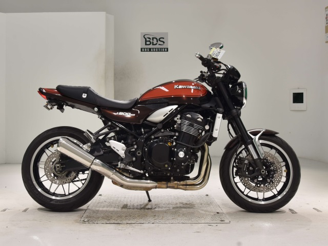 Kawasaki Z900RS 2017