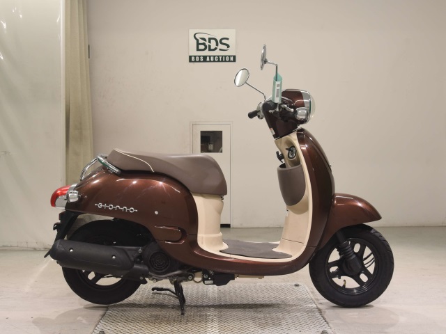 Honda GIORNO 2011