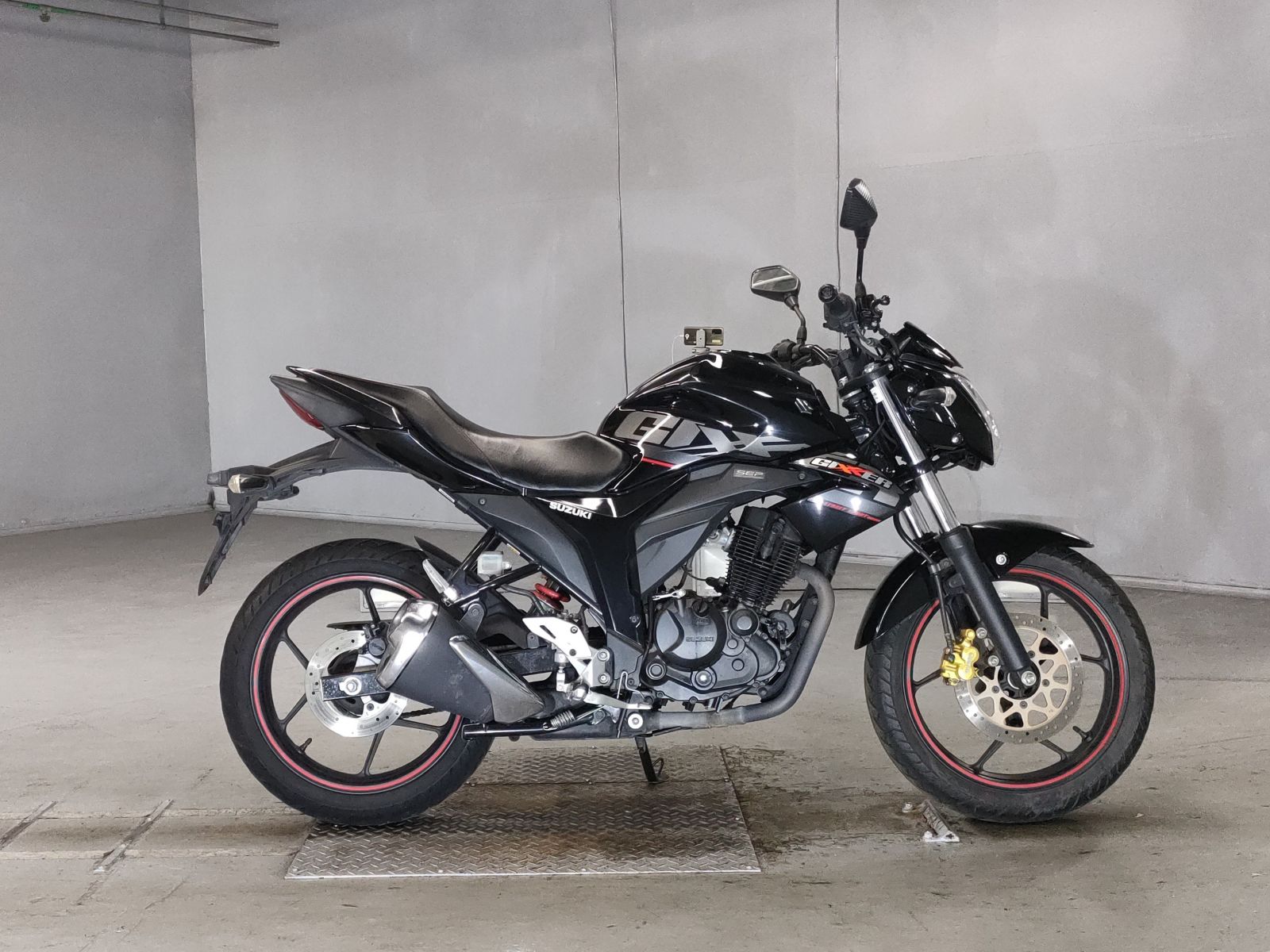 Suzuki GIXXER150