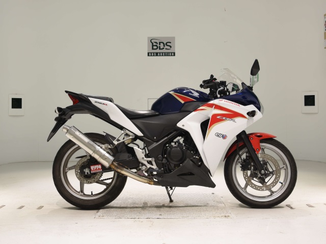 Honda CBR250R 2011