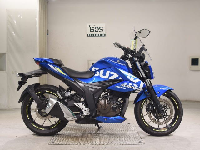 Suzuki GIXXER250