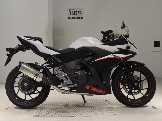 Suzuki GSX250R