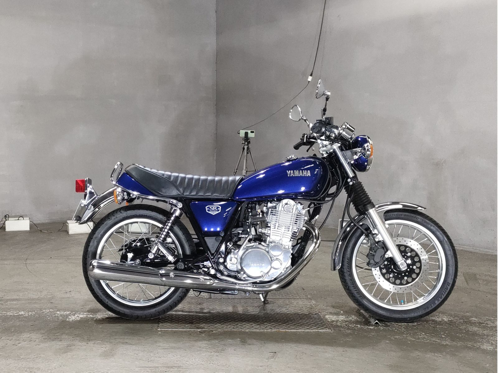 Yamaha SR400 2021