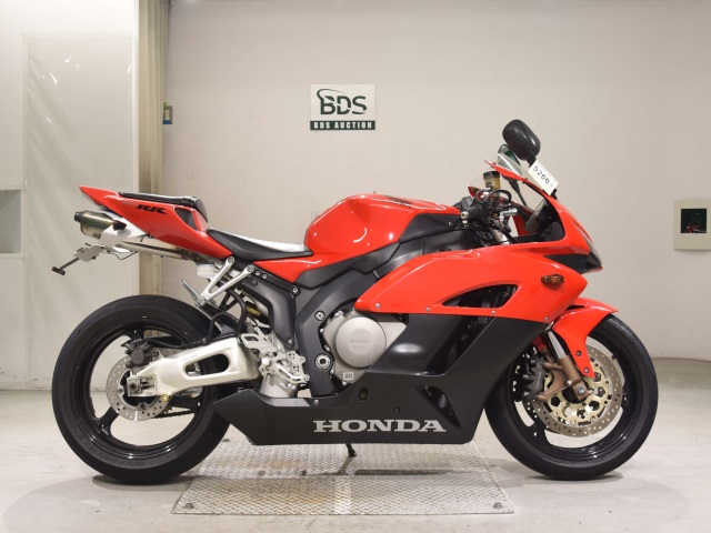 Honda CBR1000RR 2005