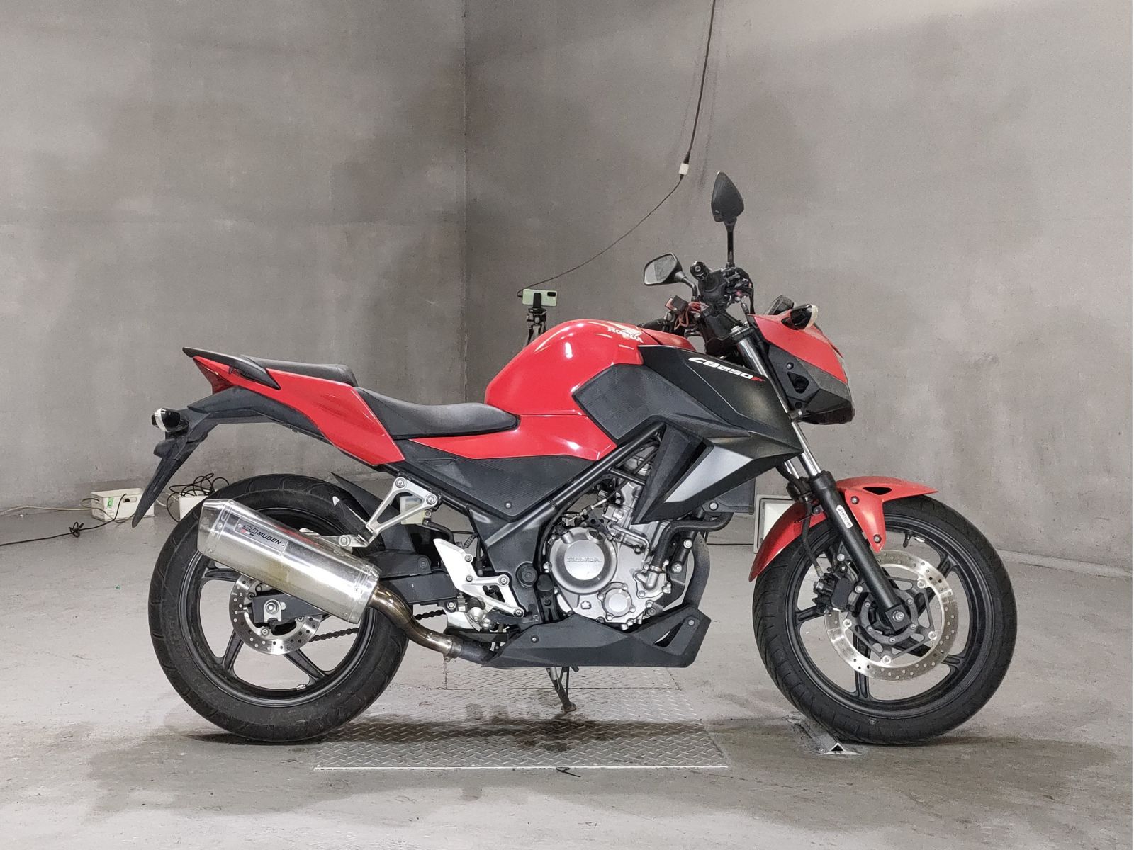 Honda CB250 2015