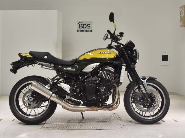 Kawasaki Z900RS 2024