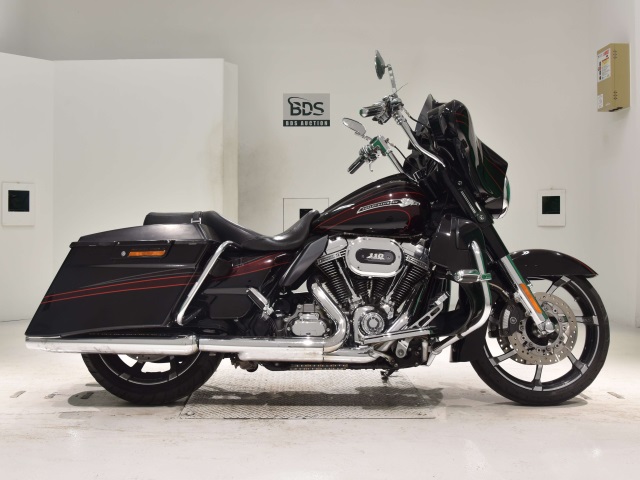 HD STREET GLIDE FLHXSE1800 2011