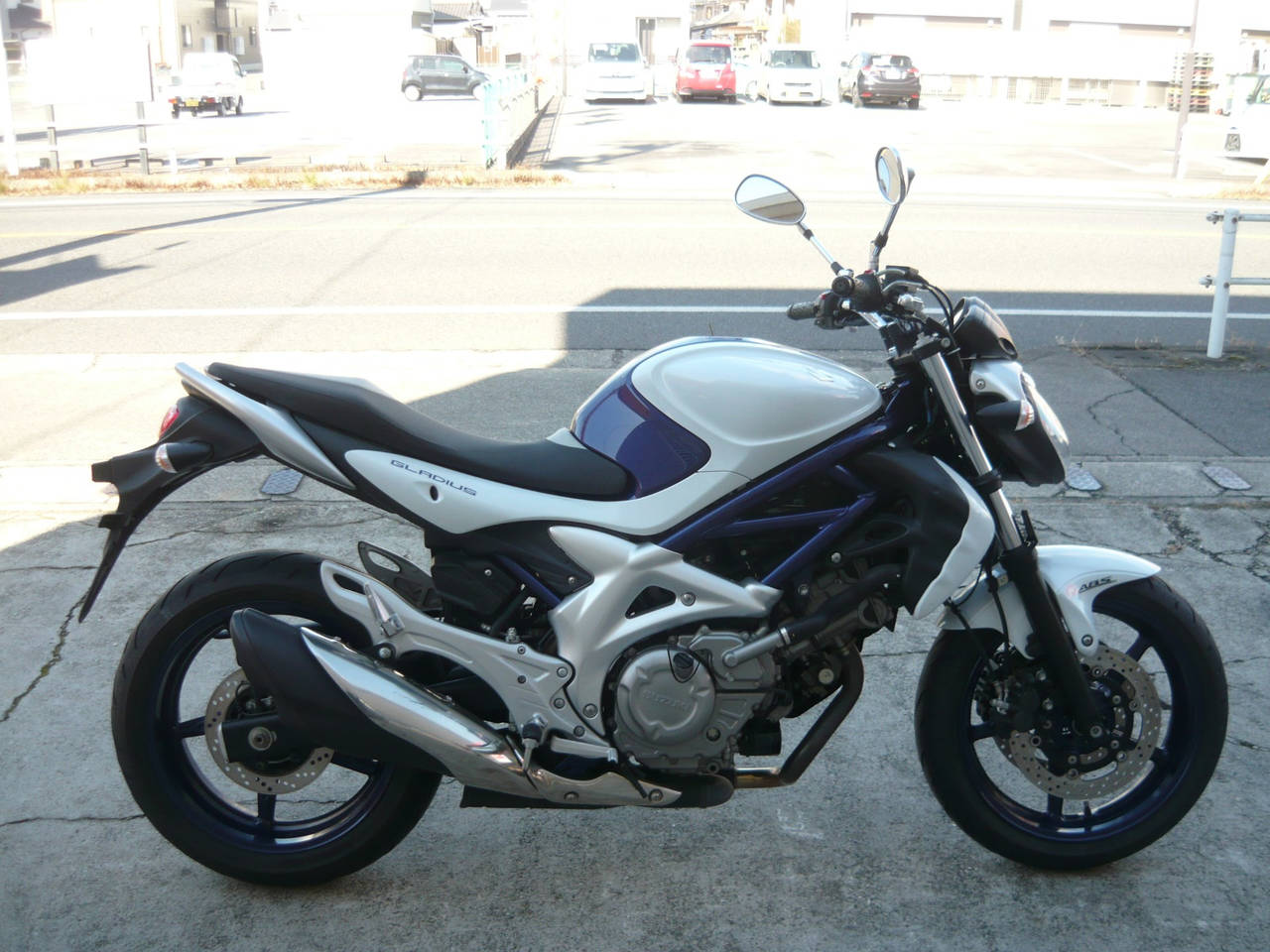 Suzuki GLADIUS SFV400A 2010