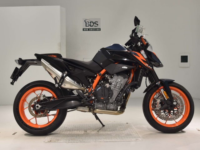 KTM 890 DUKE R 2024