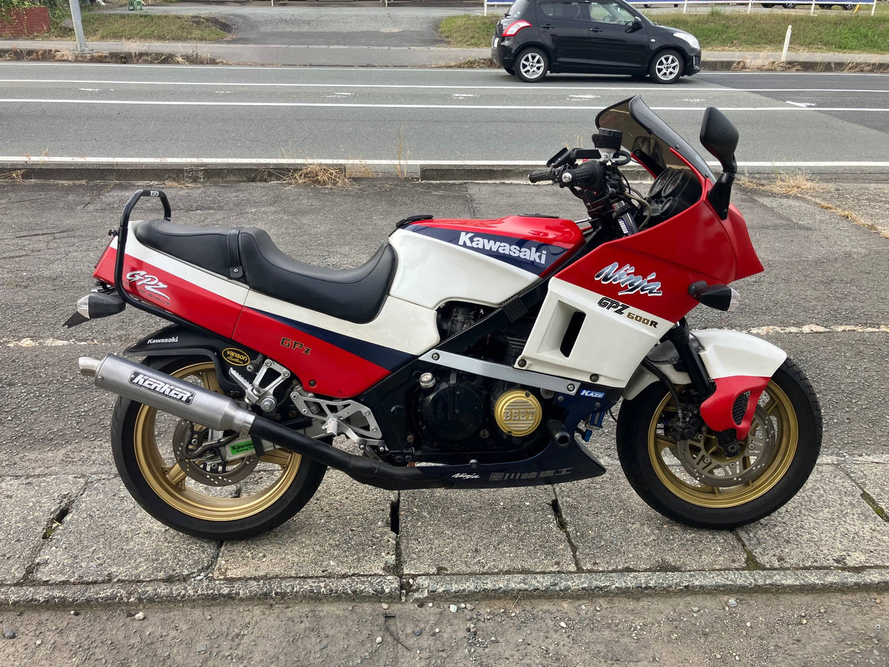 Kawasaki GPZ600R