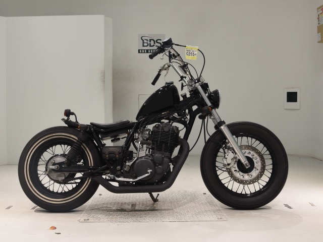 Yamaha SR400 2005