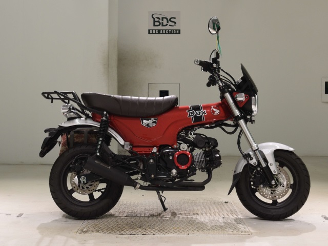 Honda DAX125 2022