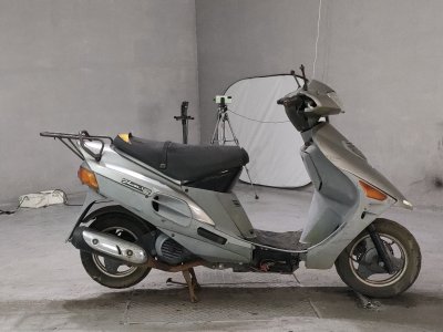 Suzuki VECSTAR 125
