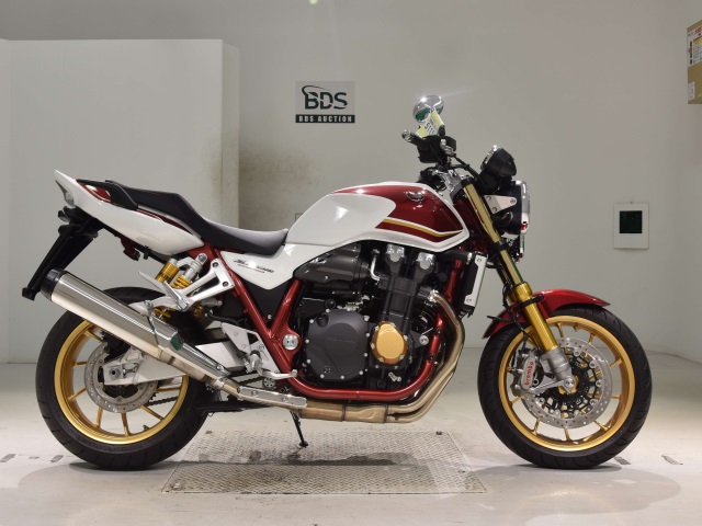 Honda CB1300SF 2023