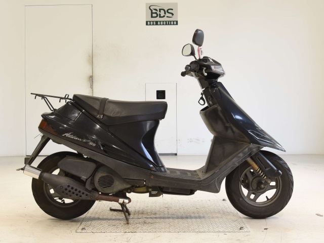 Suzuki ADDRESS V100