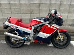 Suzuki GSX-R1100 1986
