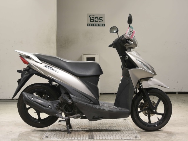 Suzuki ADDRESS V110