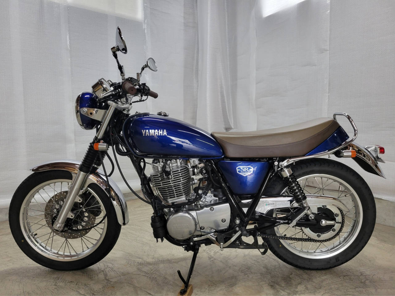 Yamaha SR400 2021