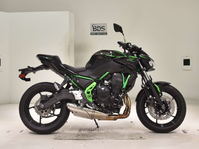 Kawasaki Z650 2025