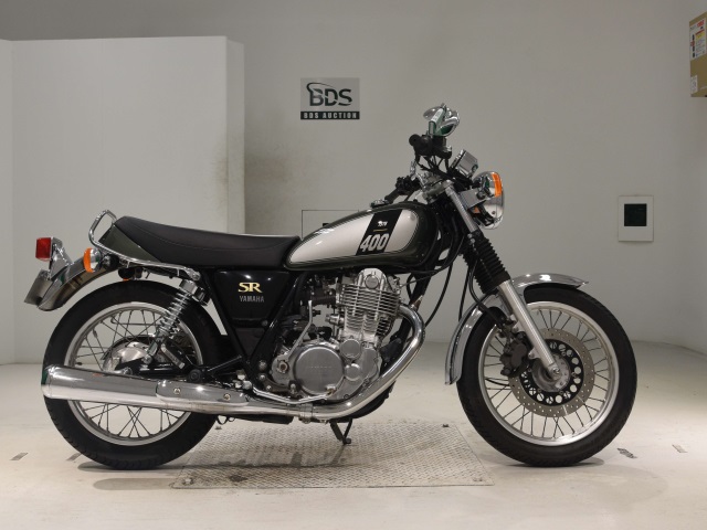 Yamaha SR400 2018