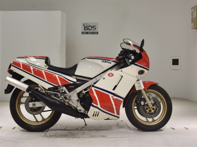 Yamaha RZV500R 1984