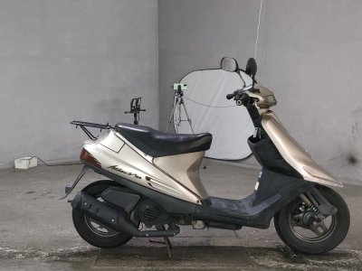 Suzuki ADDRESS V100