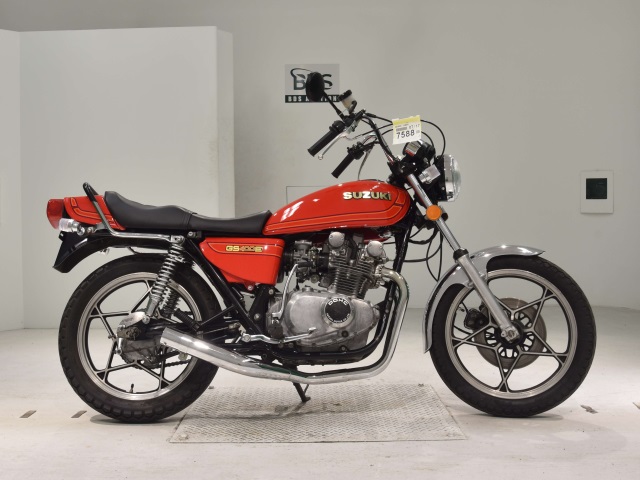 Suzuki GS400 2022