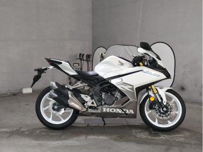 Honda CBR250RR 2023