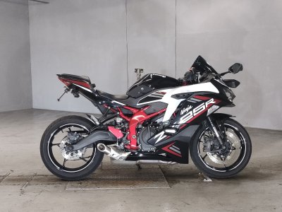 Kawasaki NINJA ZX-25R KRT 2021