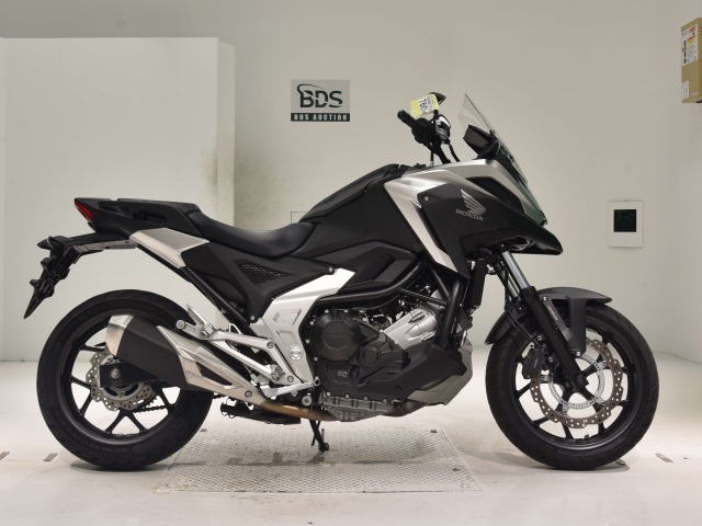 Honda NC750X 2021