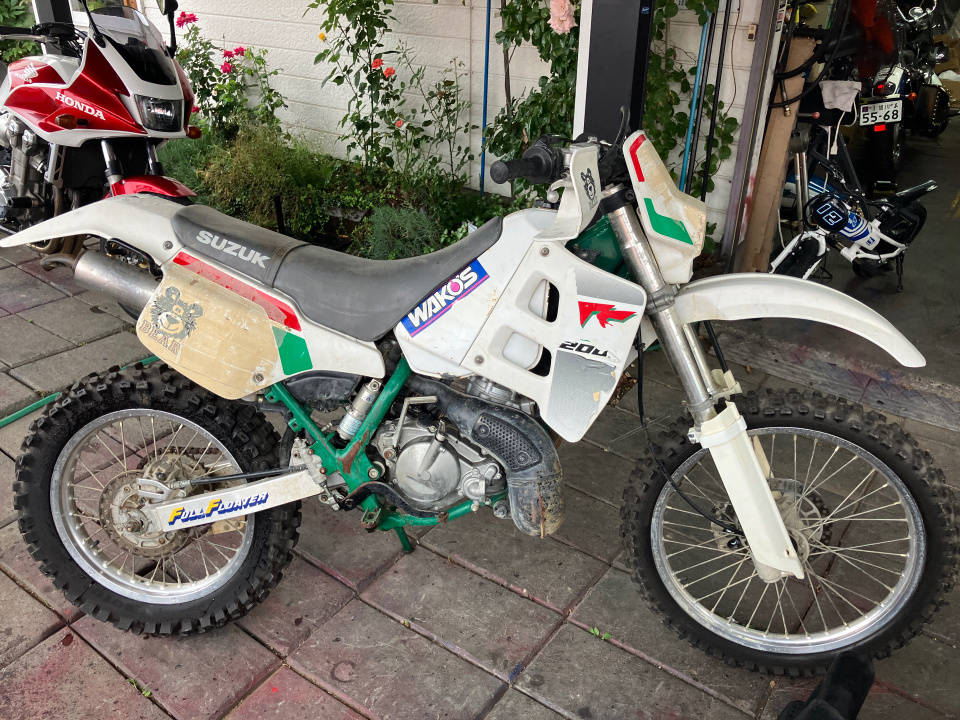 Suzuki TS200R