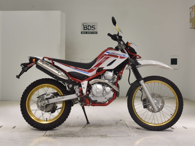 Yamaha SEROW XT250 2020