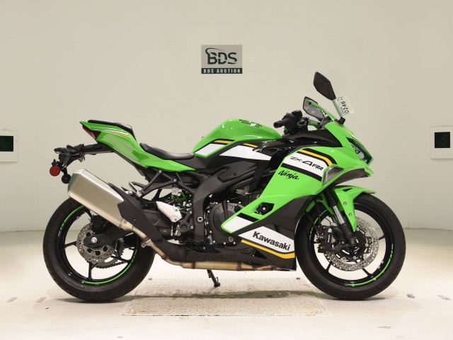 Kawasaki ZX-4RR 2025