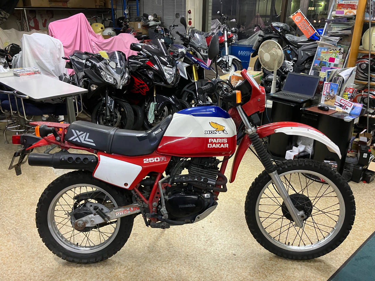 Honda XL250R PARIS-DAKAR 1982