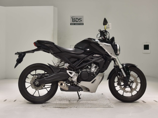Honda CB125R 2018