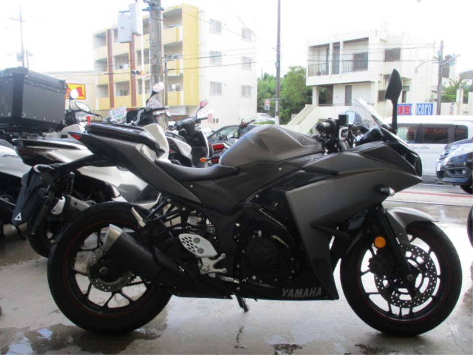 Yamaha YZF-R25A 2016