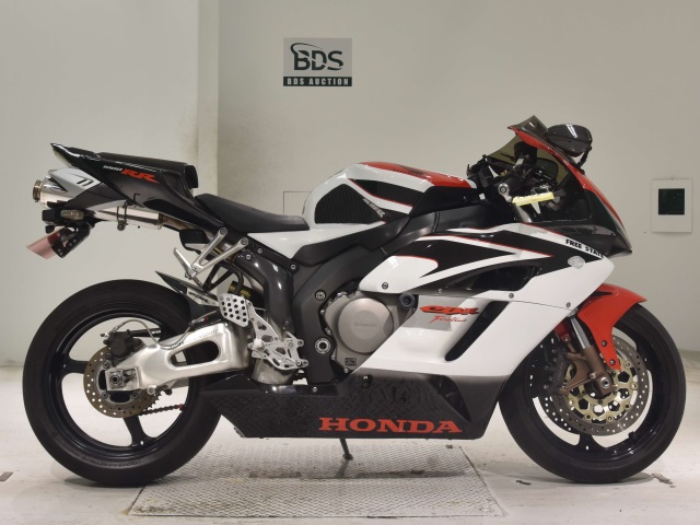 Honda CBR1000RR 2004