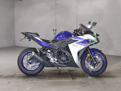 Yamaha YZF-R25 2015