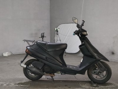 Suzuki ADDRESS V100