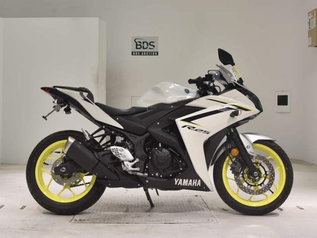 Yamaha YZF-R25A 2018