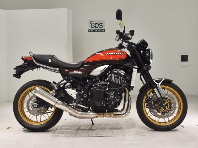 Kawasaki Z900RS 2022