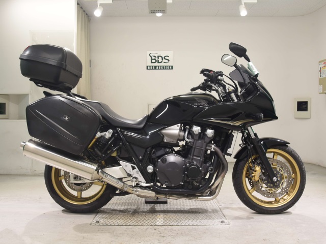 Honda CB1300SF ST 2013