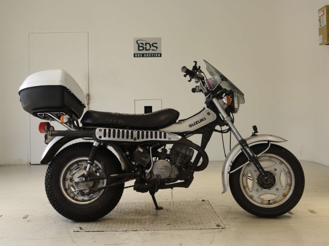 Suzuki None