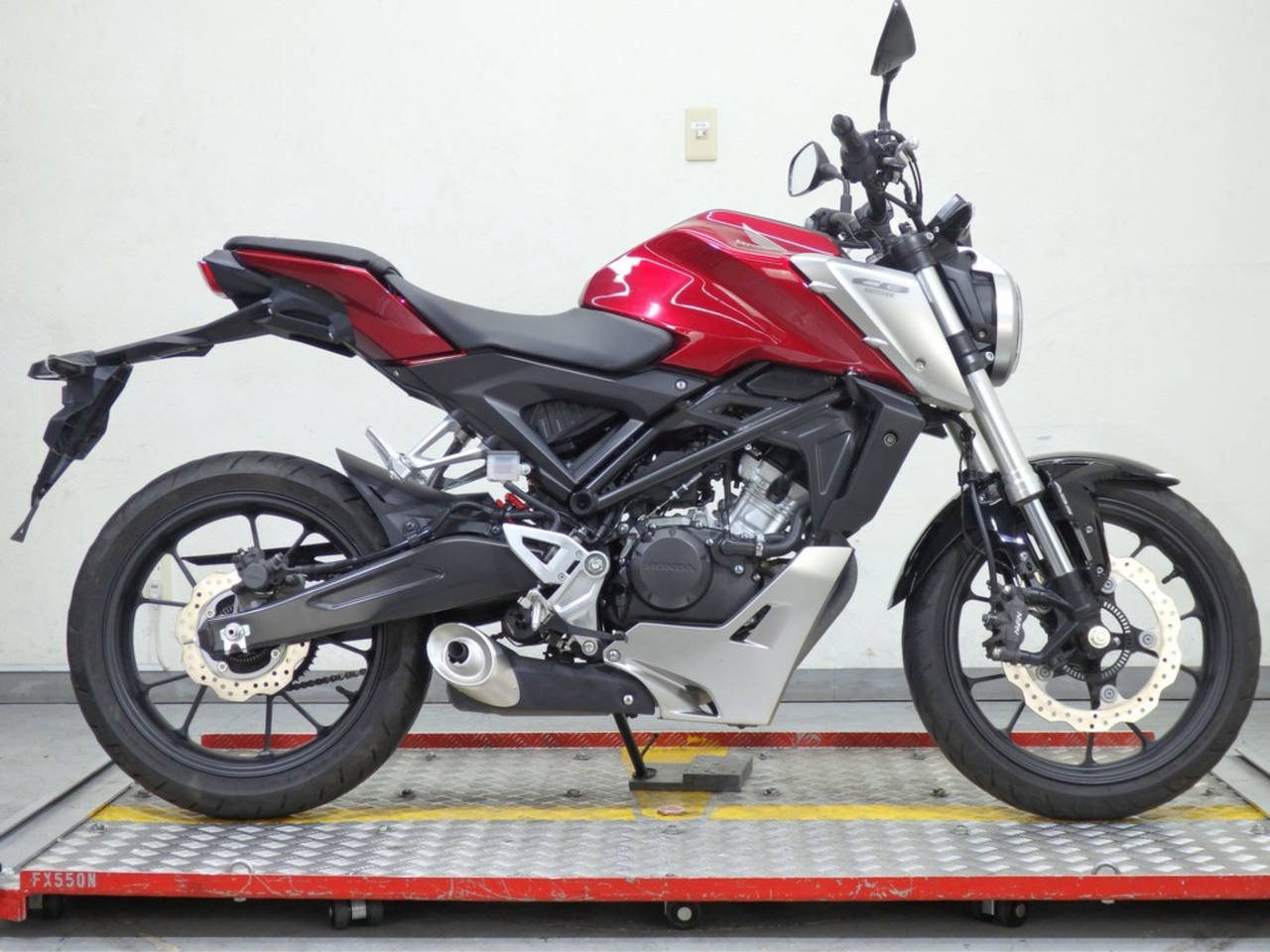 Honda CB125R 2018