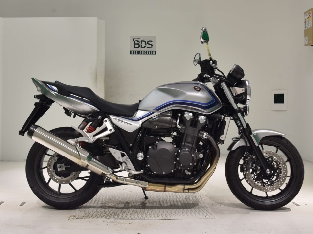Honda CB1300SF 2023