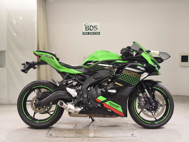 Kawasaki NINJA ZX-25R 2021