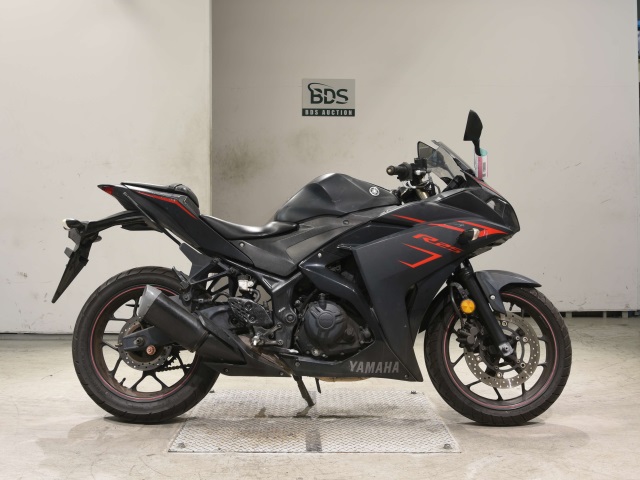 Yamaha YZF-R25 2017